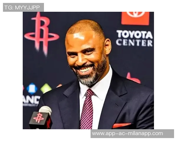 乌度卡寄语阿门：保持自信发掘进攻空间提升攻击性展现个人风采